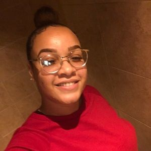 Meet your Posher, Shaneea